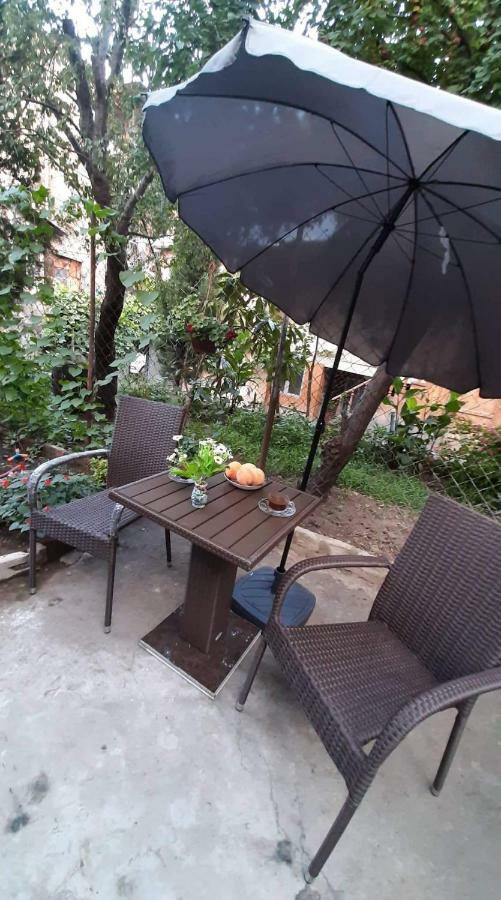 Newly Renovated House Apartamento Tbilisi Exterior foto